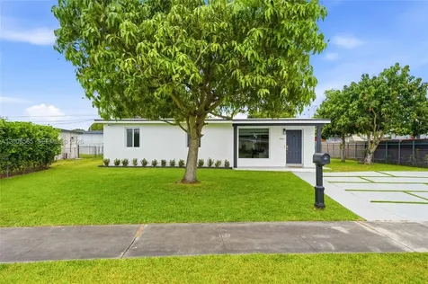 10860 SW 40th Terrace Miami FL 33165