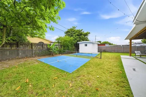 10860 SW 40th Terrace Miami FL 33165
