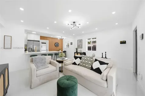 10860 SW 40th Terrace Miami FL 33165