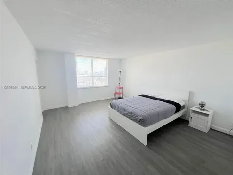 1800 Collins Avenue Miami Beach FL 33139