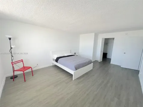 1800 Collins Avenue Miami Beach FL 33139