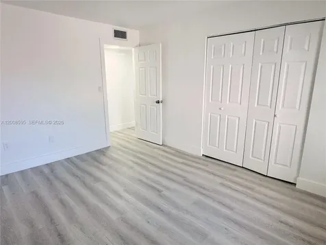 6095 W 18th Avenue Hialeah FL 33012
