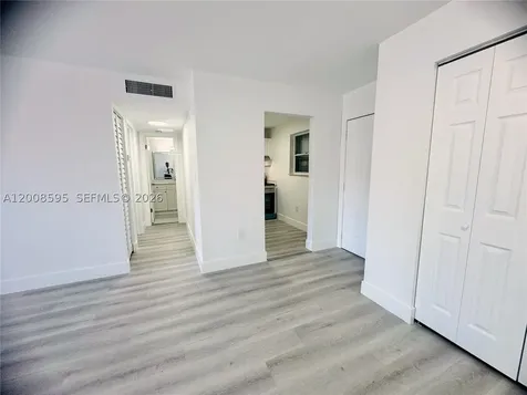 6095 W 18th Avenue Hialeah FL 33012