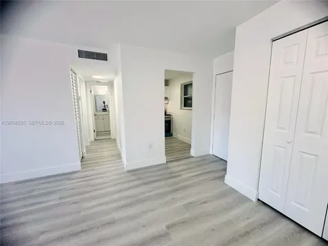 6095 W 18th Avenue Hialeah FL 33012