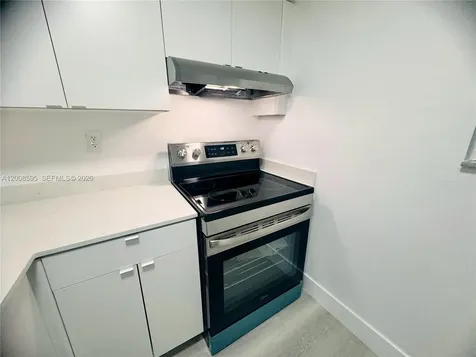 6095 W 18th Avenue Hialeah FL 33012