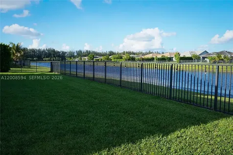 5850 Whippoorwill Circle Westlake FL 33470