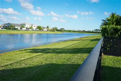 5850 Whippoorwill Circle Westlake FL 33470
