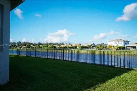 5850 Whippoorwill Circle Westlake FL 33470
