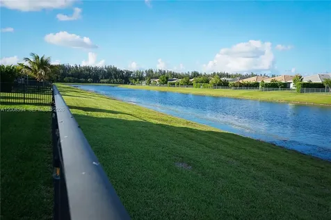 5850 Whippoorwill Circle Westlake FL 33470