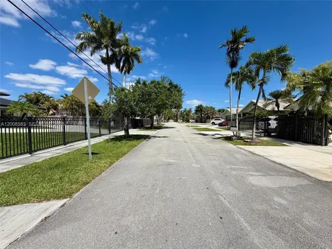 13431 SW 32nd Street Miami FL 33175