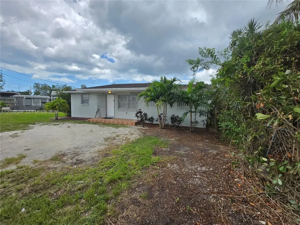 11800 SW 216th Street Miami FL 33170