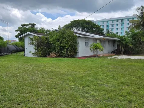 11800 SW 216th Street Miami FL 33170