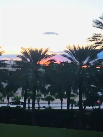 10275 Collins Avenue Bal Harbour FL 33154