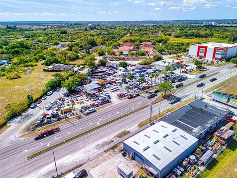 22825 S Dixie Highway Miami FL 33170