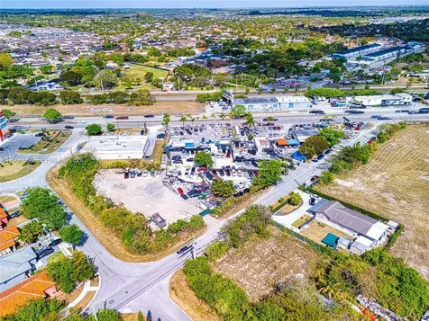 22825 S Dixie Highway Miami FL 33170