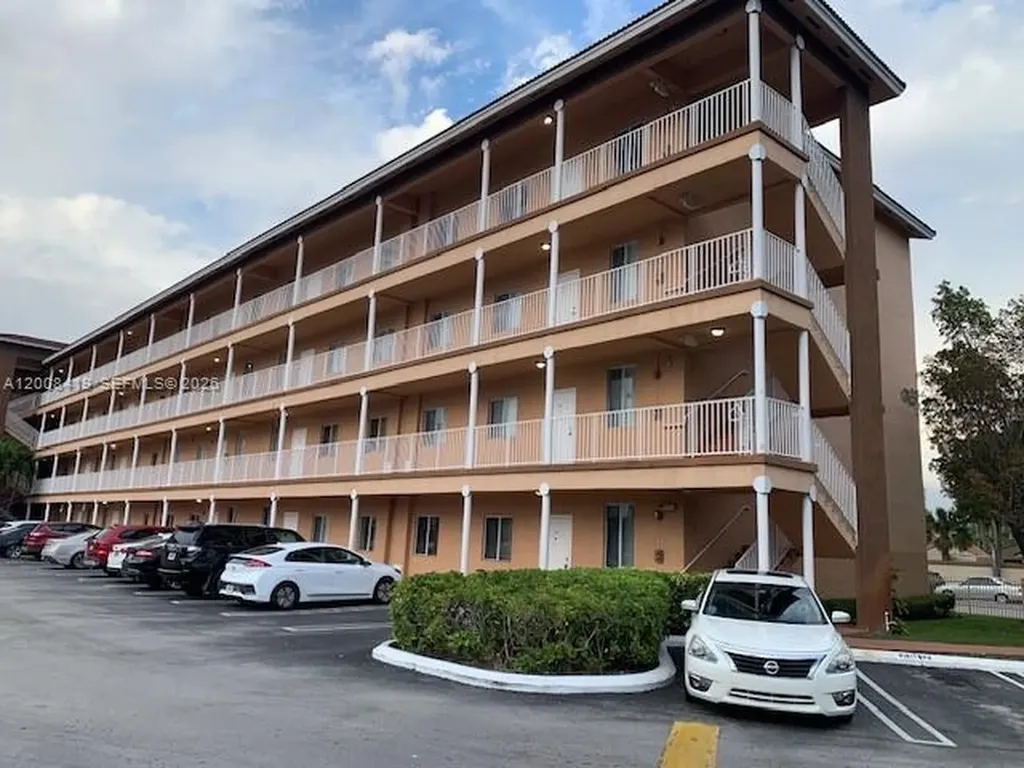 17350 NW 67 Avenue Miami Lakes FL 33015