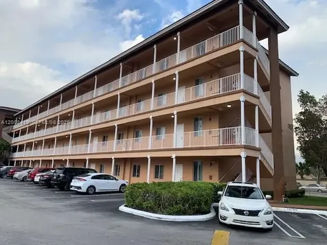 17350 NW 67 Avenue Miami Lakes FL 33015