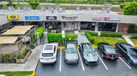 68 169 Street Hialeah FL 33015