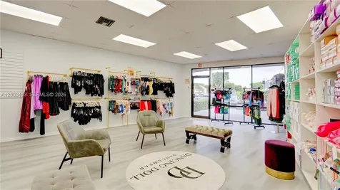 68 169 Street Hialeah FL 33015