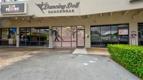 68 169 Street Hialeah FL 33015