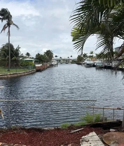 933 SE 10th Court Pompano Beach FL 33060