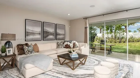657 SE Ranch Oak Circle Port St. Lucie FL 34984