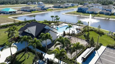 657 SE Ranch Oak Circle Port St. Lucie FL 34984