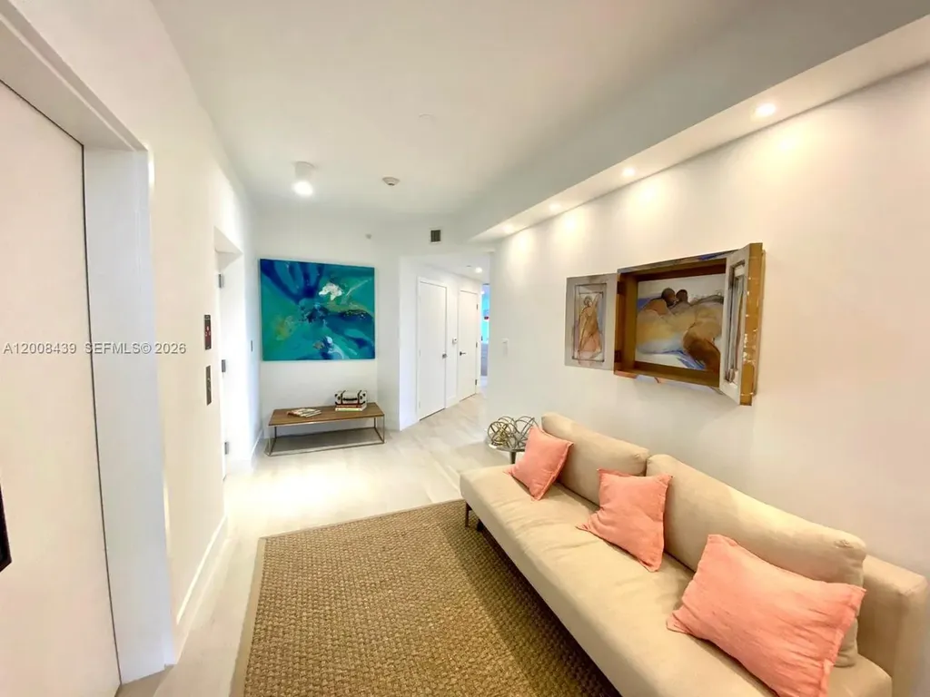 16385 Biscayne Boulevard North Miami Beach FL 33160