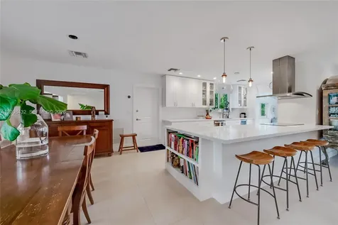 5715 SW 56th Terrace Miami FL 33143