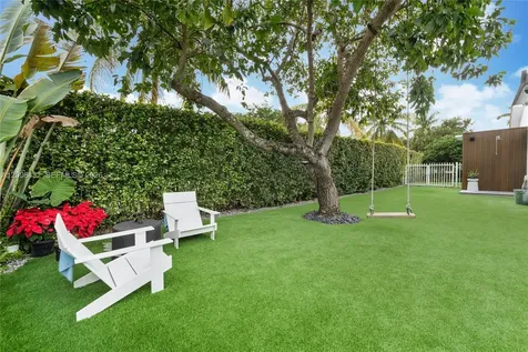 5715 SW 56th Terrace Miami FL 33143