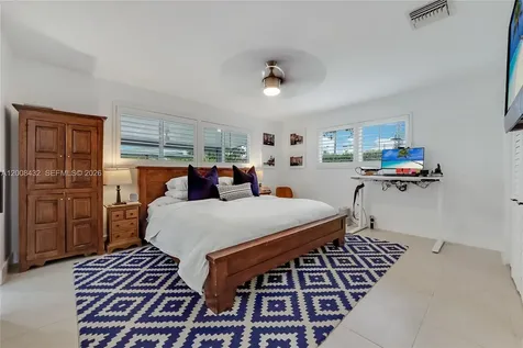 5715 SW 56th Terrace Miami FL 33143