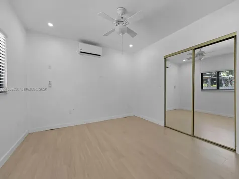 252 E 36th Street Hialeah FL 33013