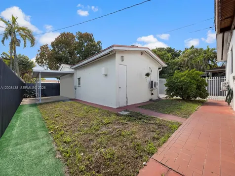 252 E 36th Street Hialeah FL 33013