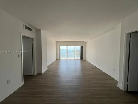500 Bayview Drive Sunny Isles Beach FL 33160