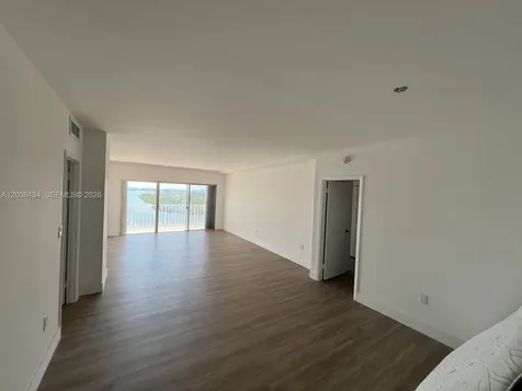 500 Bayview Drive Sunny Isles Beach FL 33160