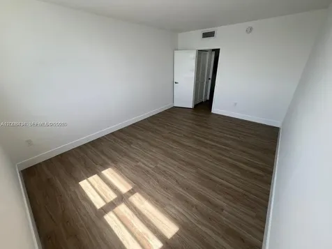 500 Bayview Drive Sunny Isles Beach FL 33160