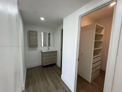 500 Bayview Drive Sunny Isles Beach FL 33160