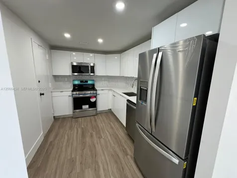500 Bayview Drive Sunny Isles Beach FL 33160
