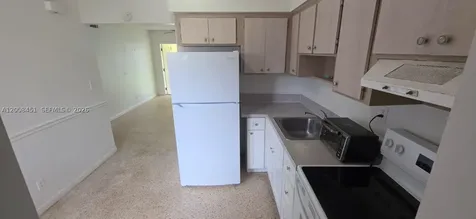 250 NE 41st Street Oakland Park FL 33334