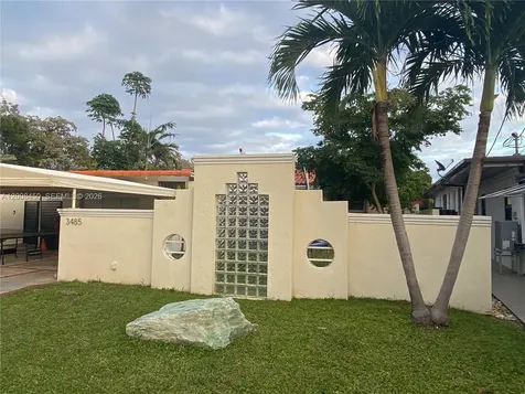 3485 N Meridian Avenue Miami Beach FL 33140