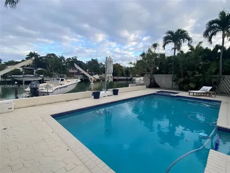3485 N Meridian Avenue Miami Beach FL 33140