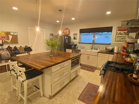 3485 N Meridian Avenue Miami Beach FL 33140