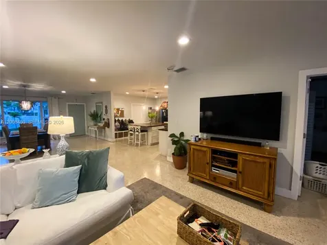 3485 N Meridian Avenue Miami Beach FL 33140