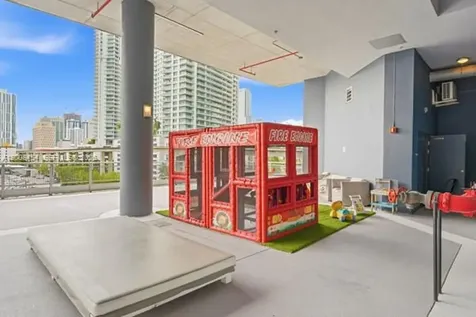 690 SW 1st Court Miami FL 33130