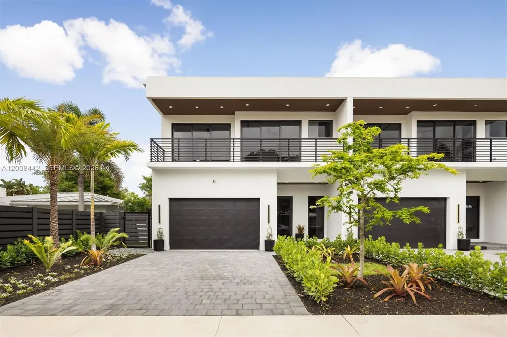 1122 NE 10 Fort Lauderdale FL 33304