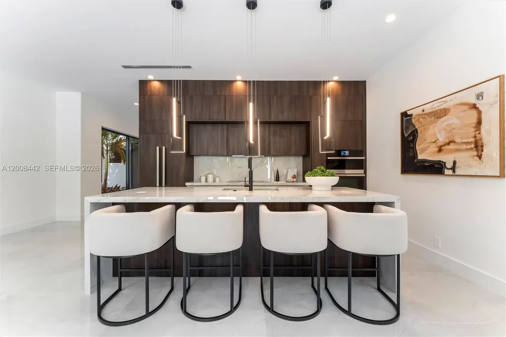 1122 NE 10 Fort Lauderdale FL 33304