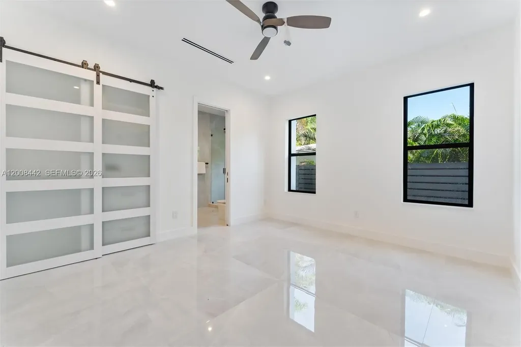 1122 NE 10 Fort Lauderdale FL 33304