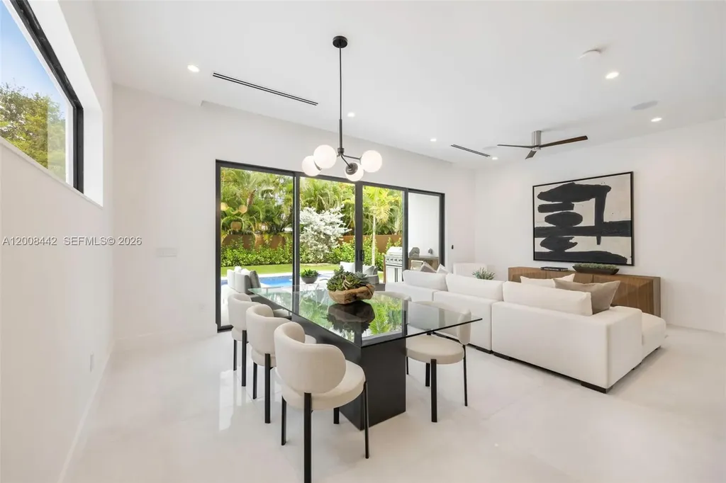 1122 NE 10 Fort Lauderdale FL 33304