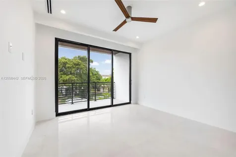1122 NE 10 Fort Lauderdale FL 33304