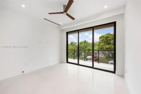 1122 NE 10 Fort Lauderdale FL 33304
